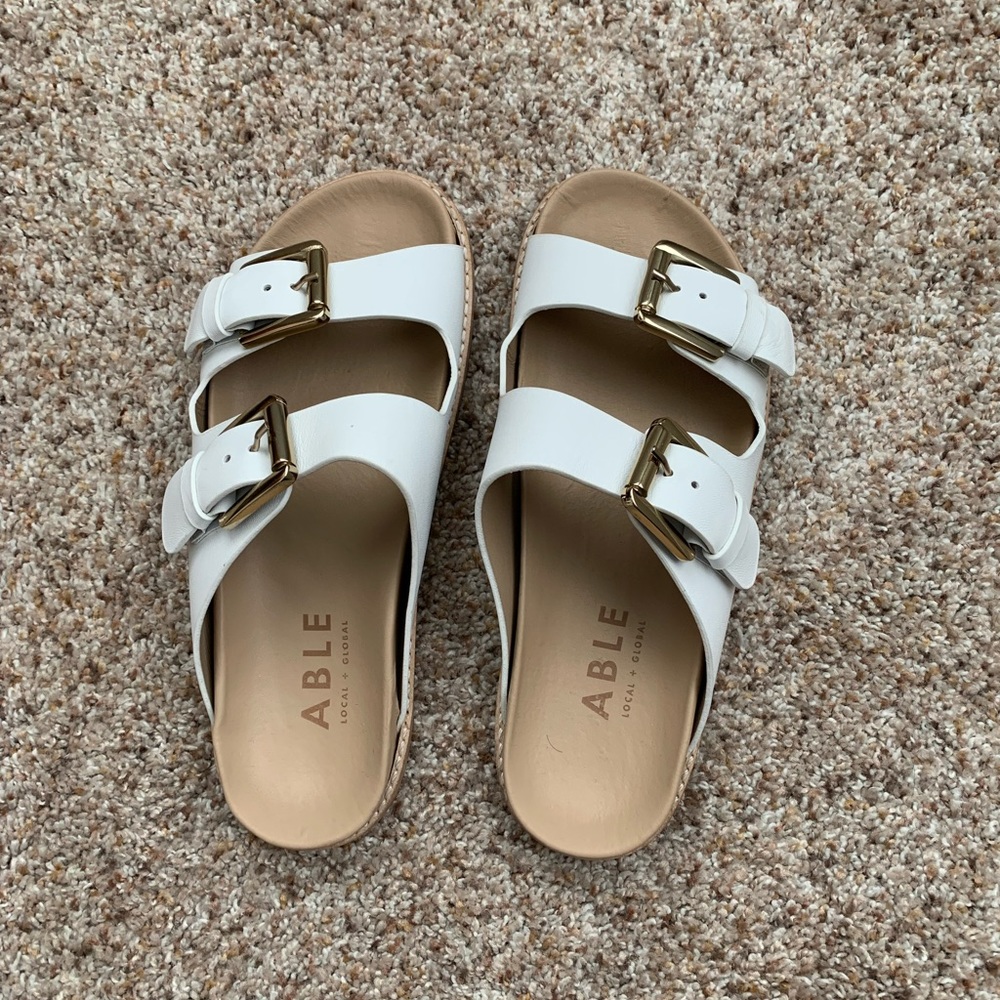 Able buckle sandals